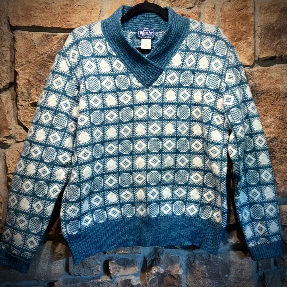 Vintage Woolrich Woman EST. 1839 Wool Blend, V-Neck, Teal & White Sweater